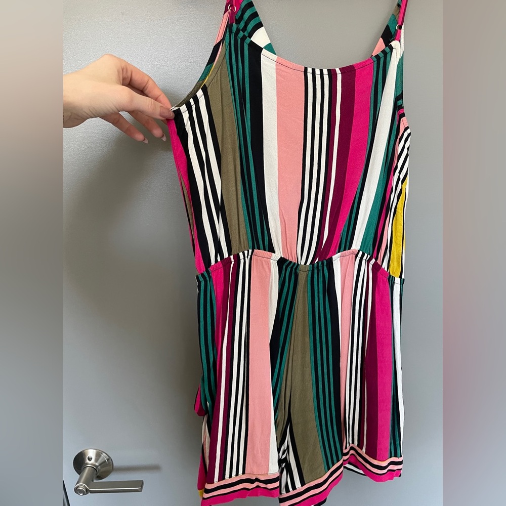 Express Romper - Picture 7 of 9